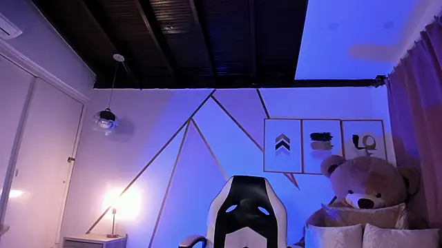 maye wells online show from 02/12/25, 05:37