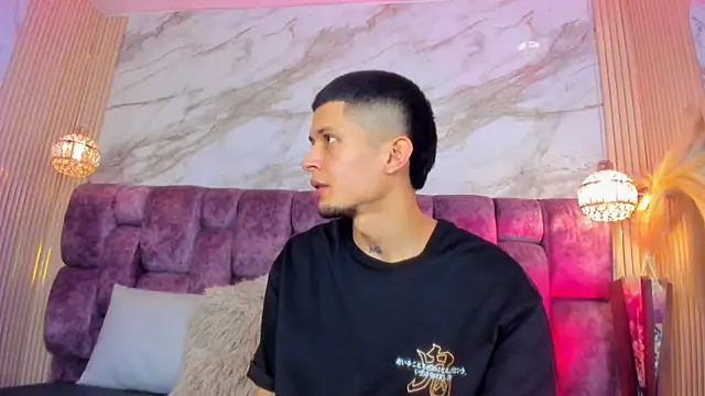 kendalltaylorr online show from 04/29/26, 02:59