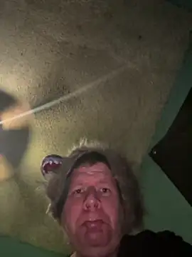 Snapshot of Diaperking916 chatting on 11/29/25, 03:37 Diaperking916 online show from 11/29/25, 03:37