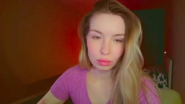 Snapshot of mia_raspberrie chatting on 02/24/25, 10:36 mia raspberrie online show from 02/24/25, 10:36