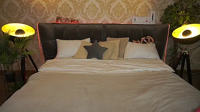 Snapshot of ArianaDarkk chatting on 03/09/25, 03:32 ArianaDarkk online show from 03/09/25, 03:32