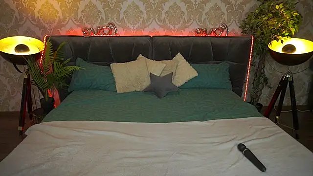 Snapshot of ArianaDarkk chatting on 03/23/25, 12:04 ArianaDarkk online show from 03/23/25, 12:04