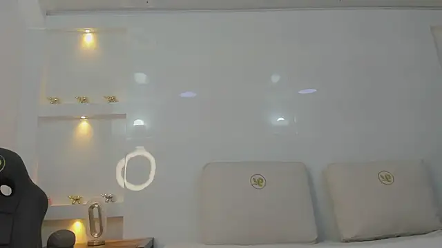 Dalia-Prada online show from 04/16/26, 03:29