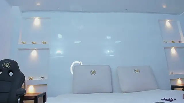 Dalia-Prada online show from 04/23/26, 03:52