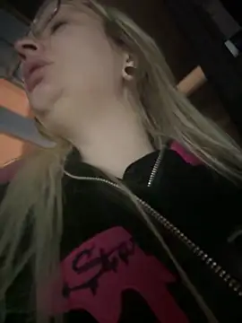 Snapshot of Teya_moon_ chatting on 02/27/25, 09:58 Teya moon  online show from 02/27/25, 09:58