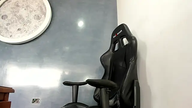 Bryan Bronx online show from 09/17/25, 01:24