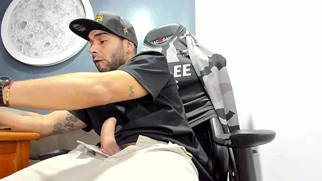 Bryan Bronx online show from 10/25/25, 02:08