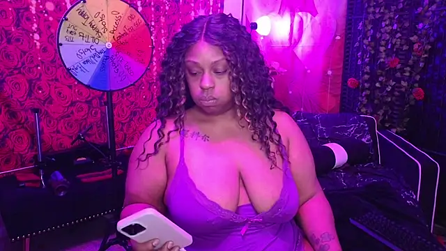 Snapshot of cheriserozequeen chatting on 04/07/26, 12:00 cheriserozequeen online show from 04/07/26, 12:00