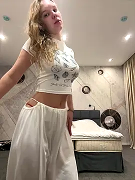 Snapshot of Ketitull chatting on 09/10/25, 04:23 Ketitull online show from 09/10/25, 04:23