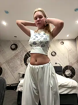 Snapshot of Ketitull chatting on 09/12/25, 04:23 Ketitull online show from 09/12/25, 04:23