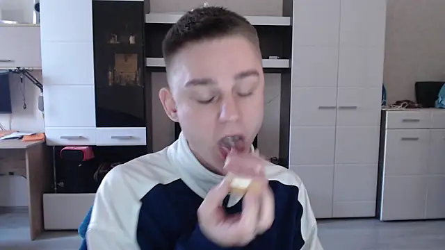 angryzan online show from 01/14/25, 07:17