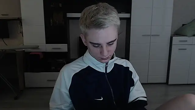 angryzan online show from 03/03/25, 05:42