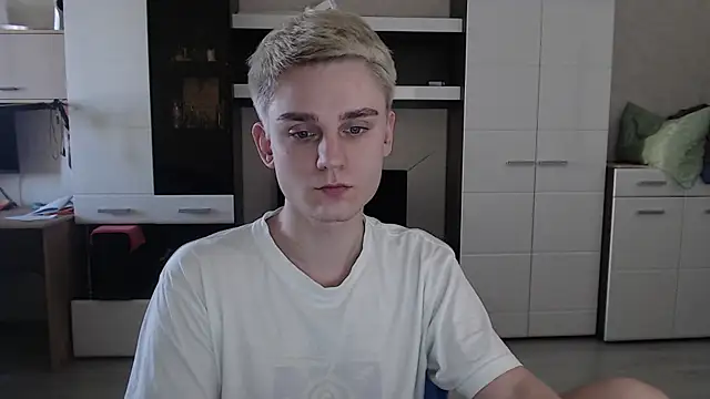 angryzan online show from 03/10/25, 10:48