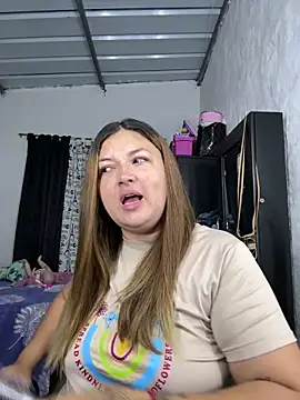 Sofia Queen17 online show from 04/18/26, 10:41