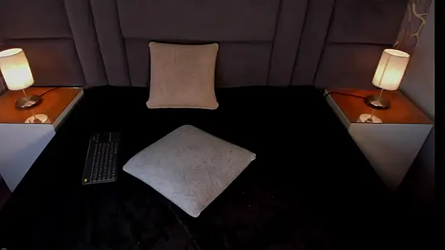 ana beckett online show from 02/19/25, 03:05