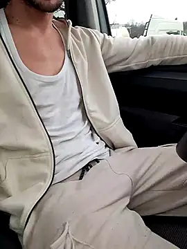 Snapshot of Zeefy chatting on 12/22/24, 12:16 Zeefy online show from 12/22/24, 12:16