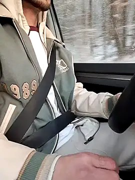 Snapshot of Zeefy chatting on 01/03/25, 08:21 Zeefy online show from 01/03/25, 08:21