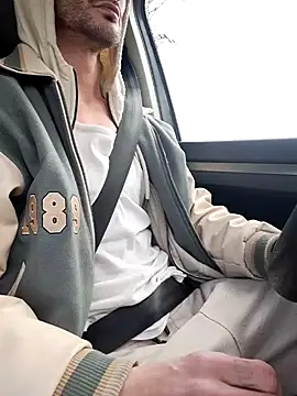 Snapshot of Zeefy chatting on 01/31/25, 08:01 Zeefy online show from 01/31/25, 08:01