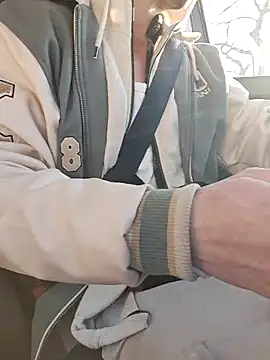 Snapshot of Zeefy chatting on 02/04/25, 08:13 Zeefy online show from 02/04/25, 08:13