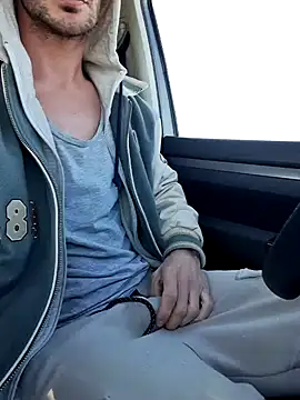 Snapshot of Zeefy chatting on 03/19/25, 07:51 Zeefy online show from 03/19/25, 07:51