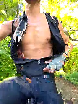 Snapshot of Zeefy chatting on 09/09/25, 08:36 Zeefy online show from 09/09/25, 08:36