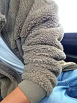 Snapshot of Zeefy chatting on 10/08/25, 09:07 Zeefy online show from 10/08/25, 09:07