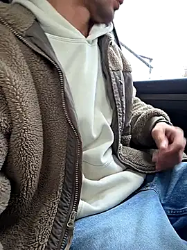 Snapshot of Zeefy chatting on 10/15/25, 08:47 Zeefy online show from 10/15/25, 08:47