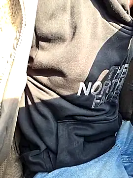 Snapshot of Zeefy chatting on 11/02/25, 07:55 Zeefy online show from 11/02/25, 07:55