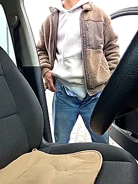 Snapshot of Zeefy chatting on 11/05/25, 08:25 Zeefy online show from 11/05/25, 08:25