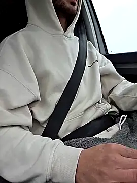 Snapshot of Zeefy chatting on 11/21/25, 07:29 Zeefy online show from 11/21/25, 07:29