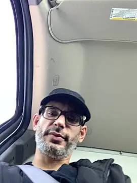 Snapshot of hailzeffn chatting on 09/26/25, 05:06 hailzeffn online show from 09/26/25, 05:06