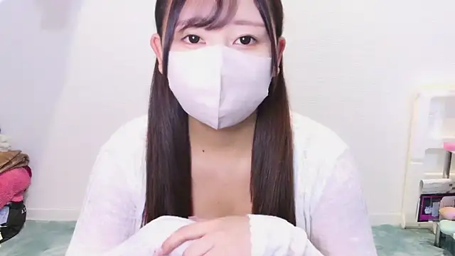 Snapshot of YUTSU_KI chatting on 12/14/24, 08:08 YUTSU KI online show from 12/14/24, 08:08