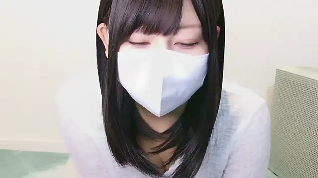 Snapshot of YUTSU_KI chatting on 09/18/25, 02:30 YUTSU KI online show from 09/18/25, 02:30