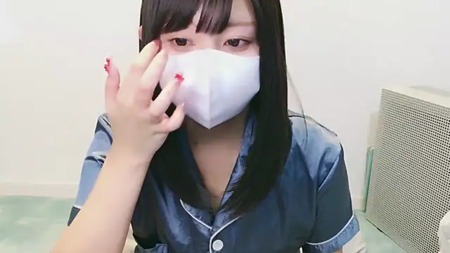 Snapshot of YUTSU_KI chatting on 10/18/25, 03:02 YUTSU KI online show from 10/18/25, 03:02