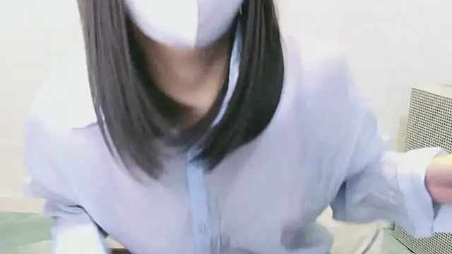 Snapshot of YUTSU_KI chatting on 10/19/25, 02:40 YUTSU KI online show from 10/19/25, 02:40