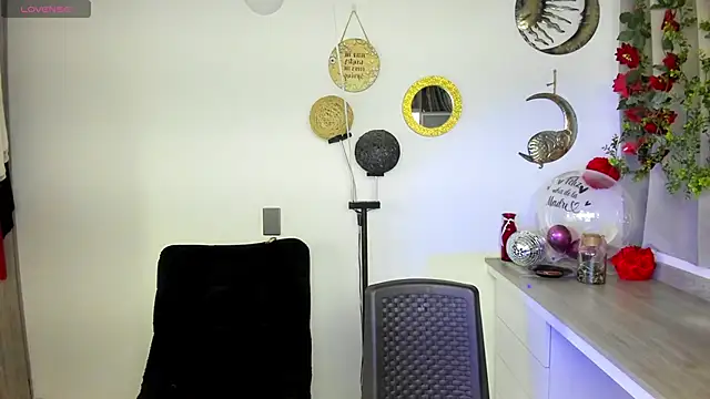  cristal ayala online show from 10/06/25, 11:35