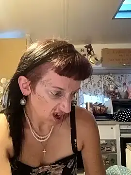 whitetrashdirtyslut online show from 04/08/26, 02:50