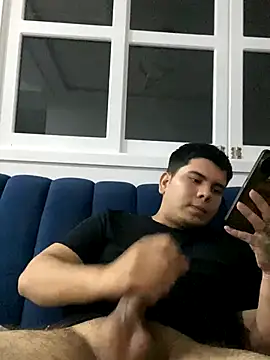 Snapshot of juanalge26 chatting on 09/14/25, 04:11 juanalge26 online show from 09/14/25, 04:11