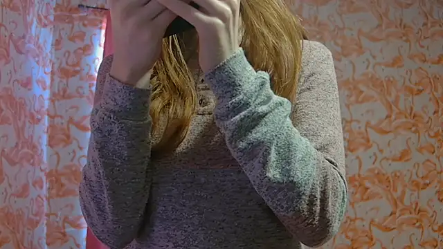 strawberrysmoothie online show from 02/23/25, 08:22