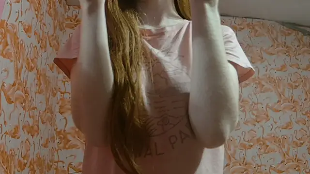 strawberrysmoothie online show from 12/14/25, 10:36