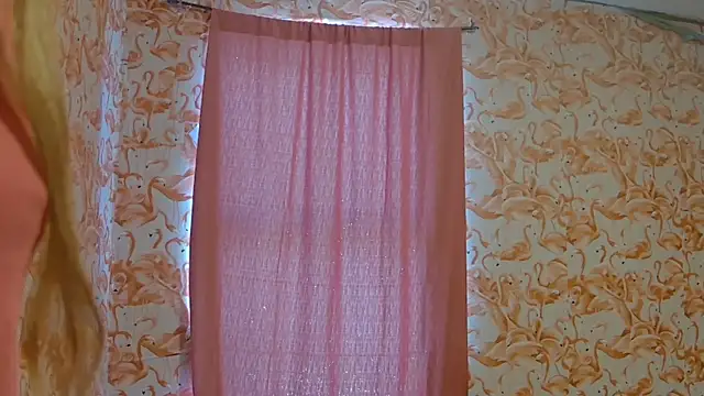 strawberrysmoothie online show from 03/25/26, 07:31