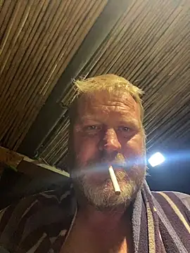 Snapshot of sexycouple109 chatting on 03/20/25, 07:57 sexycouple109 online show from 03/20/25, 07:57