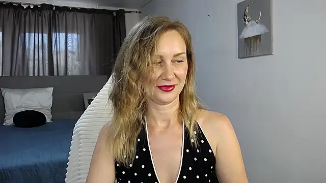 Snapshot of Vanessa_Nowak chatting on 06/13/26, 01:31 Vanessa Nowak online show from 06/13/26, 01:31