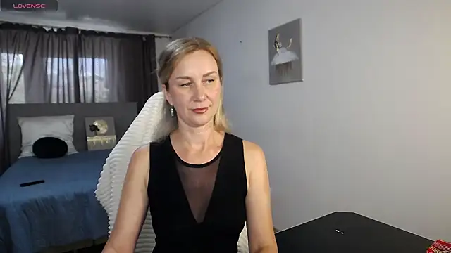 Snapshot of Vanessa_Nowak chatting on 06/22/26, 01:08 Vanessa Nowak online show from 06/22/26, 01:08