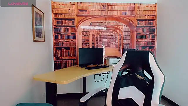 khiara moretti online show from 02/01/25, 07:34