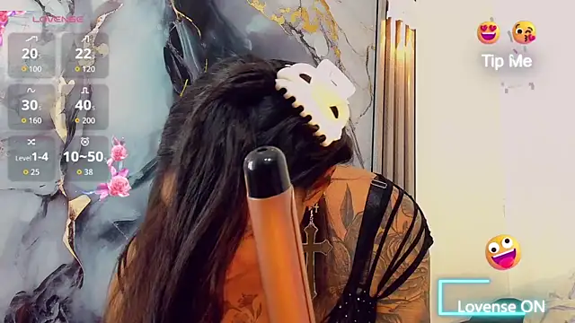 khiara moretti online show from 02/28/26, 12:17