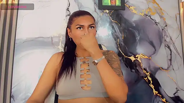 khiara moretti online show from 04/20/26, 11:46