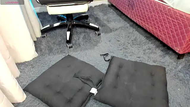 Snapshot of arthurfloss1 chatting on 02/25/25, 12:14 arthurfloss1 online show from 02/25/25, 12:14