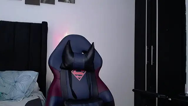 Snapshot of muscle_ares chatting on 03/16/25, 12:11 muscle ares online show from 03/16/25, 12:11