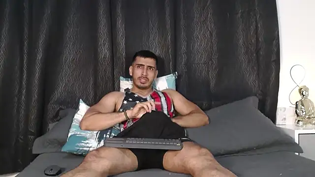 Snapshot of muscle_ares chatting on 09/12/25, 11:26 muscle ares online show from 09/12/25, 11:26